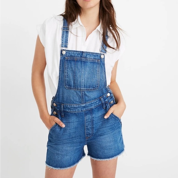 Madewell Adirondack Short Overalls in Denville Wash